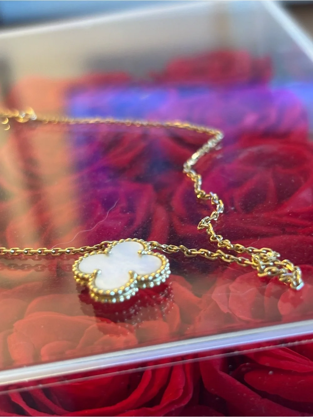 Van Cleef & Arpels Gold Necklace with White Mother-of-Pearl Clover